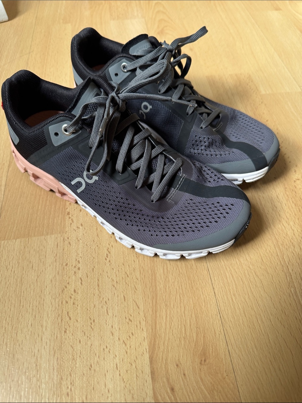 On Cloud Flow women’s 7